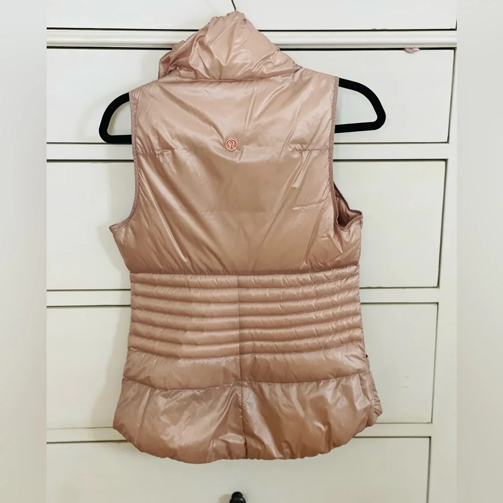 Lululemon puffer vest - Picture 4 of 9